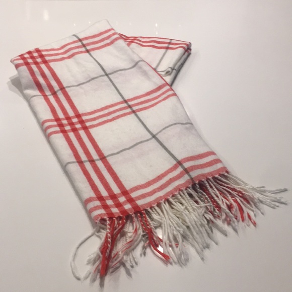 ✅ SOLD Oversized Wool Scarf or Wrap Cream/Red/Grey - Picture 3 of 6